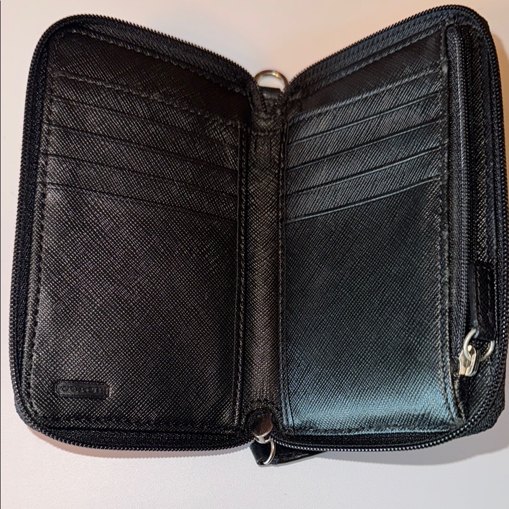 Coach Black Case - Picture 3 of 6